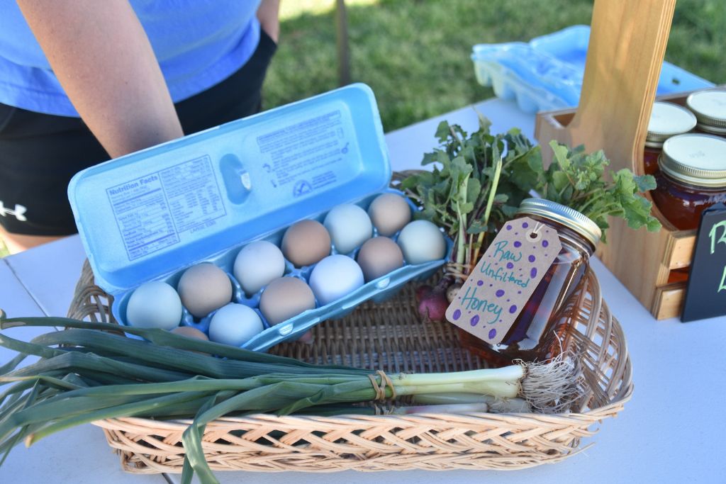 3-28-20 farmers mkt and flowers 074 (1024x683).jpg